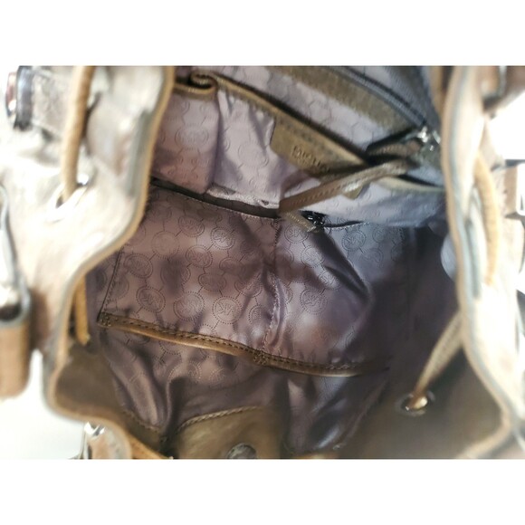 MICHAEL KORS Milo Distressed Leather Large Bucket Handbag Purse Tote - Picture 12 of 16